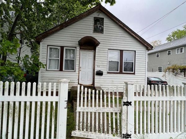 86 Linden Avenue, Hempstead, NY 11550