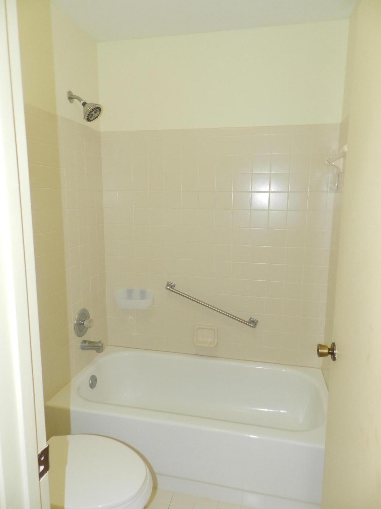 145 Lake Nancy Lane, Unit 231, West Palm Beach, FL 33411 Photo