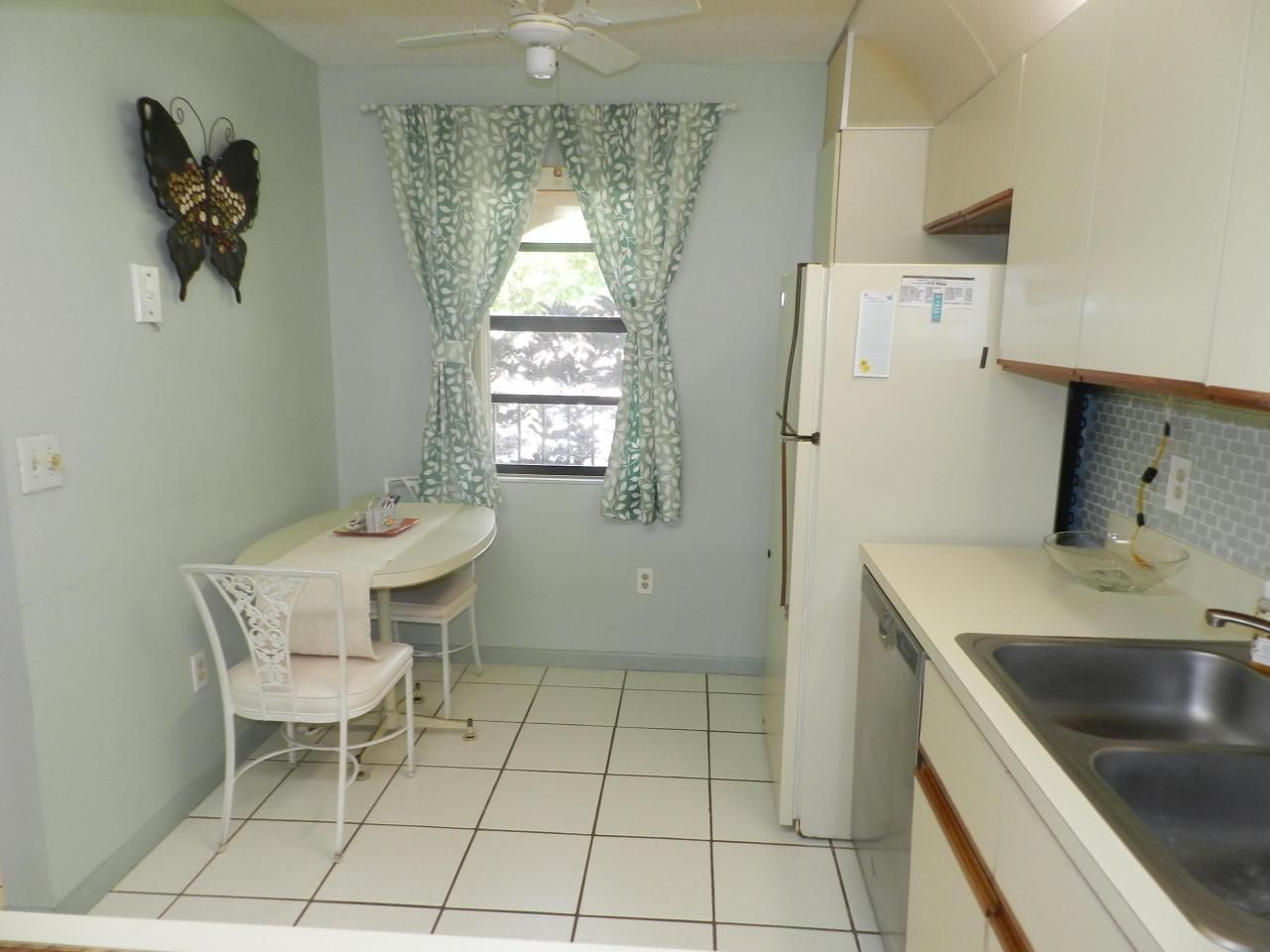145 Lake Nancy Lane, Unit 231, West Palm Beach, FL 33411 Photo