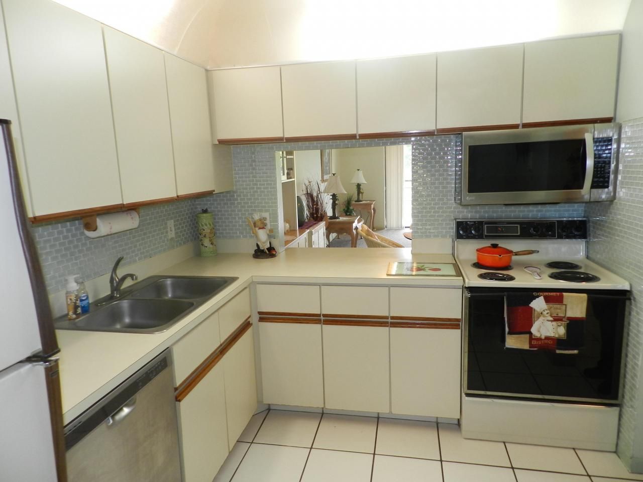 145 Lake Nancy Lane, Unit 231, West Palm Beach, FL 33411 Photo