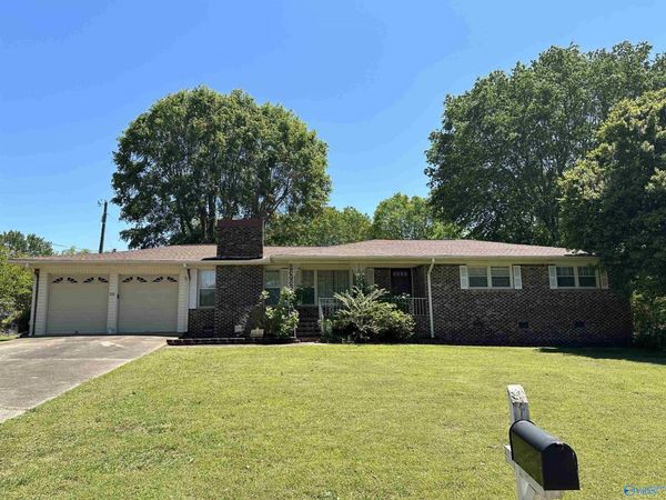 206 Skidmore Drive NW, Arab, AL 35016