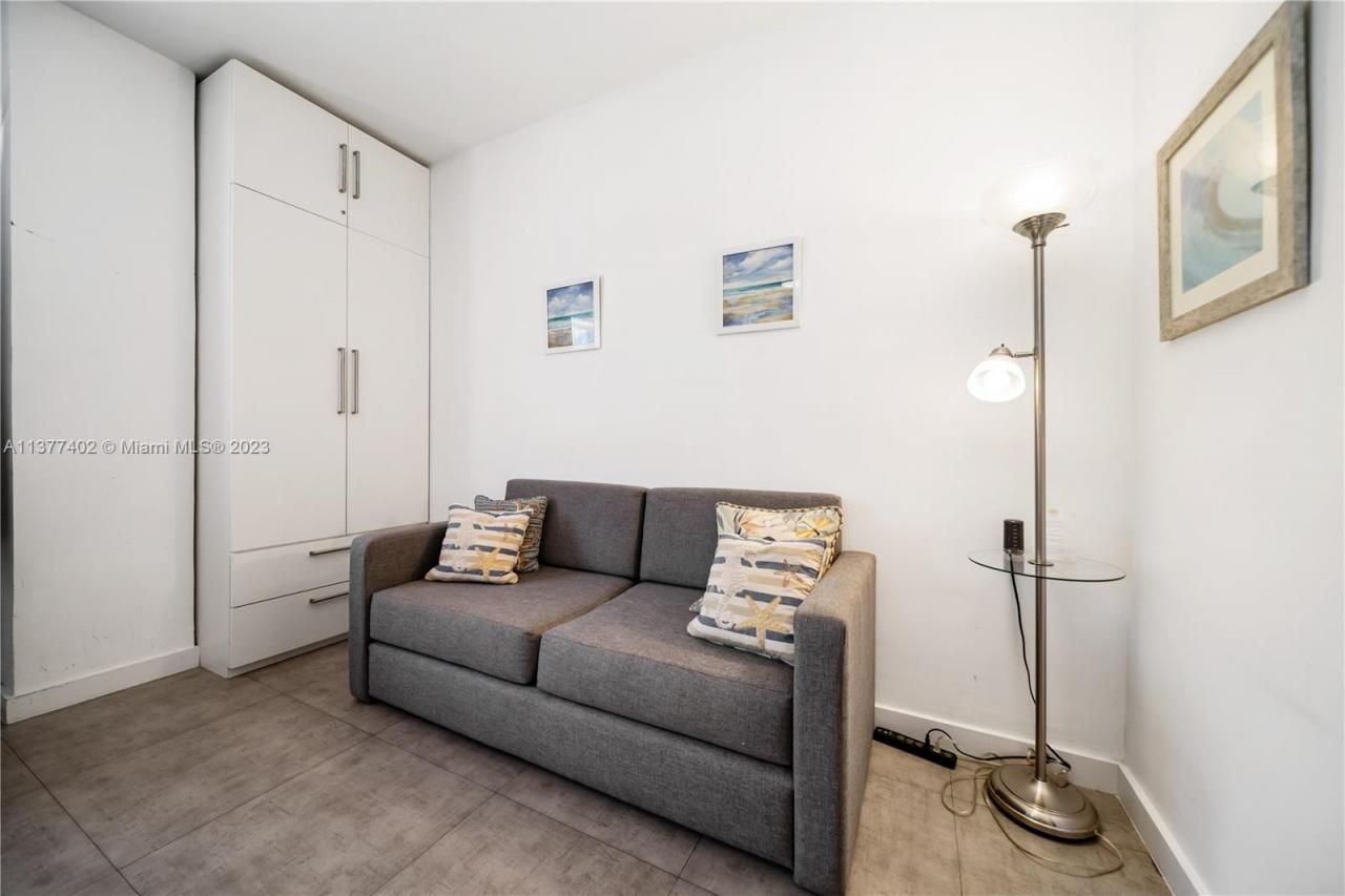 7300 Ocean Ter, Unit 110, Miami Beach, FL 33141 Photo