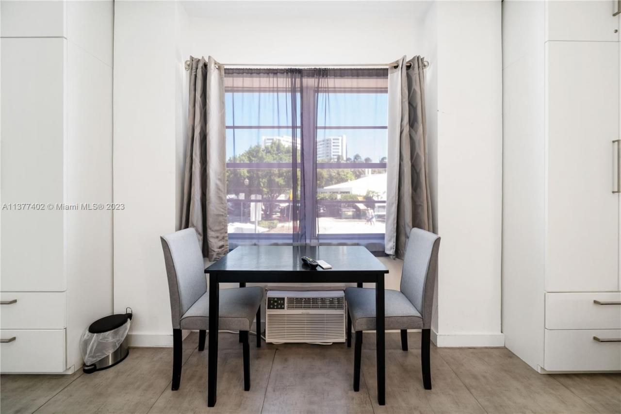 7300 Ocean Ter, Unit 110, Miami Beach, FL 33141 Photo