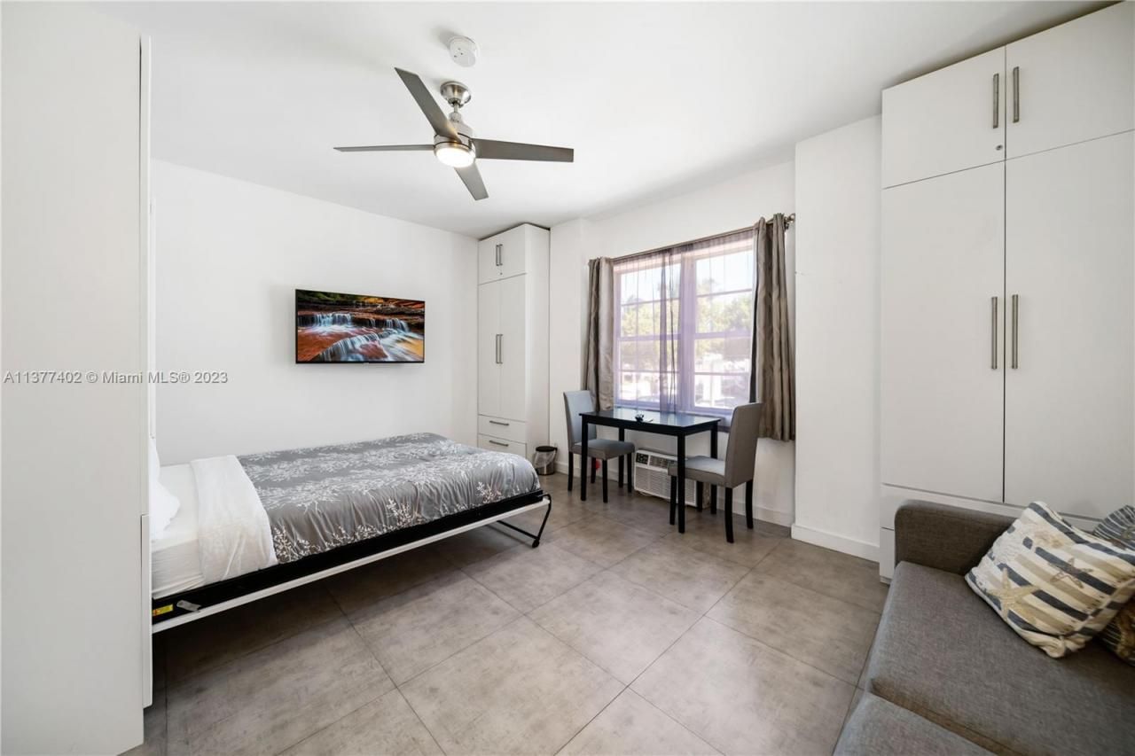 7300 Ocean Ter, Unit 110, Miami Beach, FL 33141 Photo