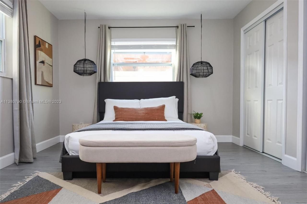 2761 SW 33rd Ave, Unit 2, Miami, FL 33133 Photo