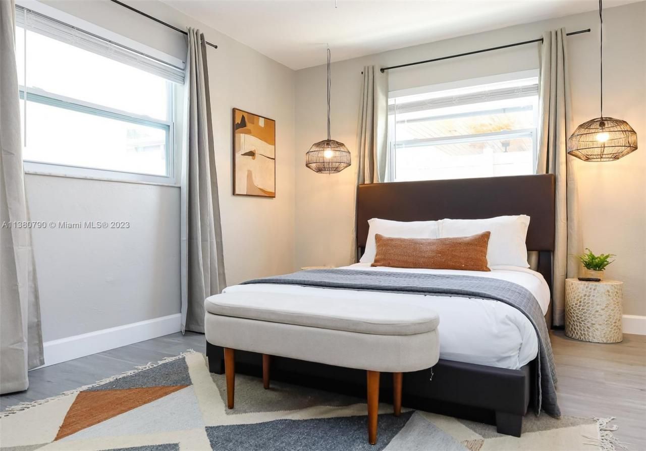 2761 SW 33rd Ave, Unit 2, Miami, FL 33133 Photo