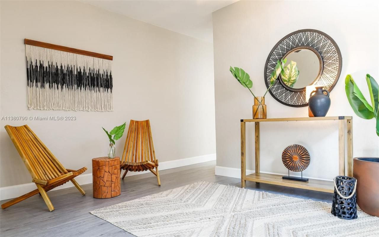 2761 SW 33rd Ave, Unit 2, Miami, FL 33133 Photo