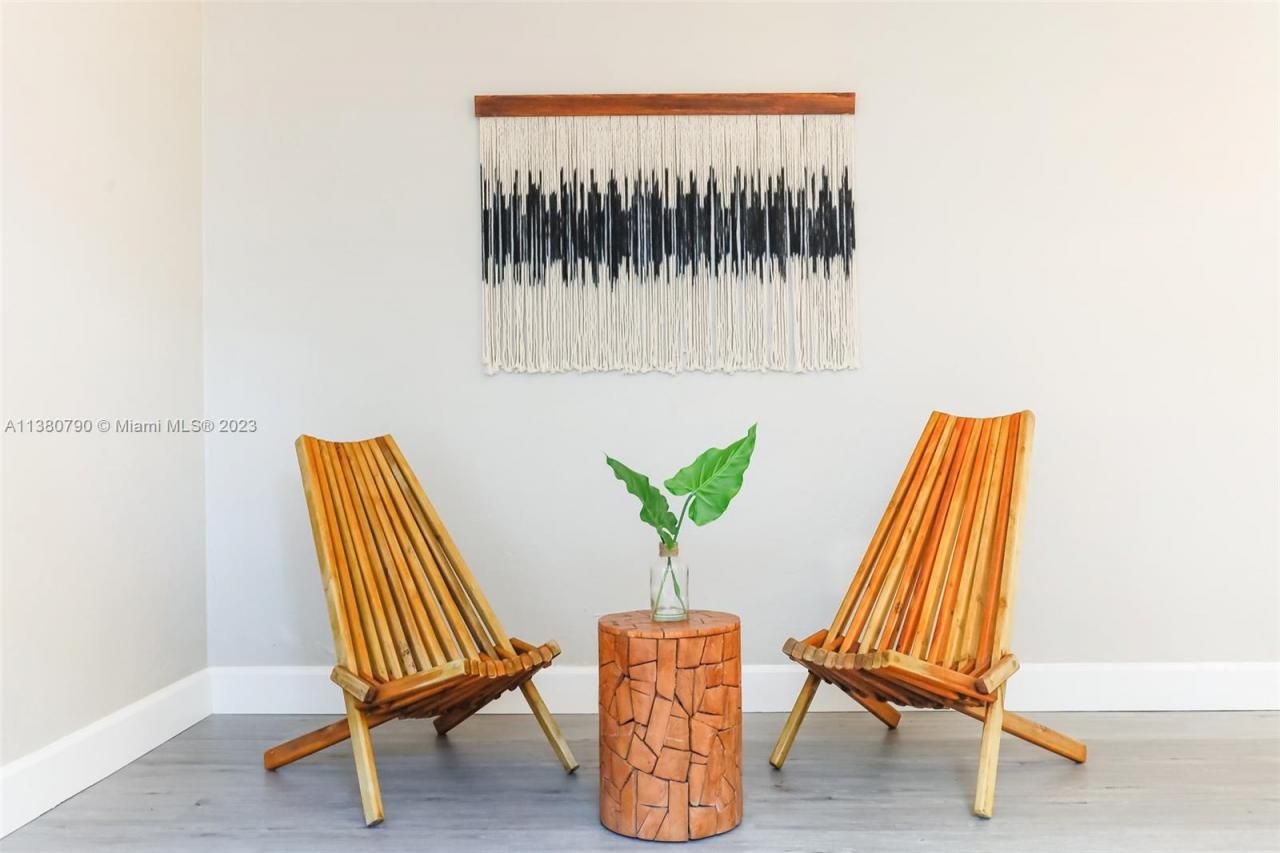 2761 SW 33rd Ave, Unit 2, Miami, FL 33133 Photo