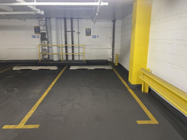 111 E Chestnut Street, Chicago, IL 60611