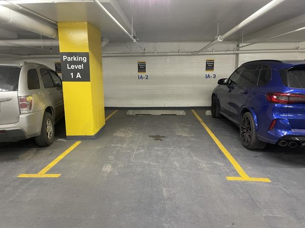 111 E Chestnut Street, Chicago, IL 60611