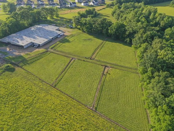 6330 Cox Rd, Arrington, TN 37014