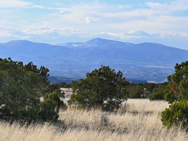 21 Via La Luna (Lot 11), Santa Fe, NM 87506