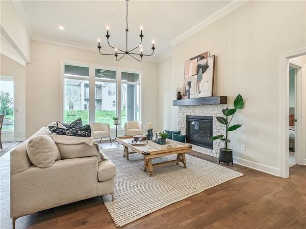 3903 W 158th Terrace, Overland Park, KS 66224