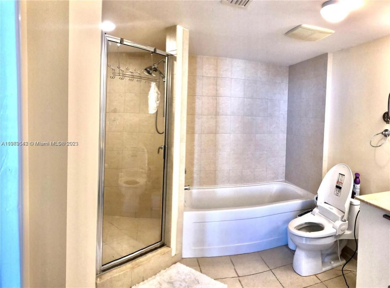 16699 Collins Ave, Unit 1705, Sunny Isles Beach, FL 33160 Photo