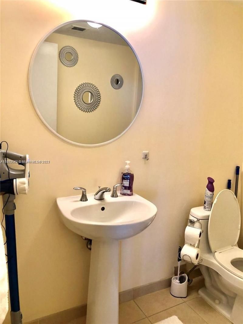 16699 Collins Ave, Unit 1705, Sunny Isles Beach, FL 33160 Photo