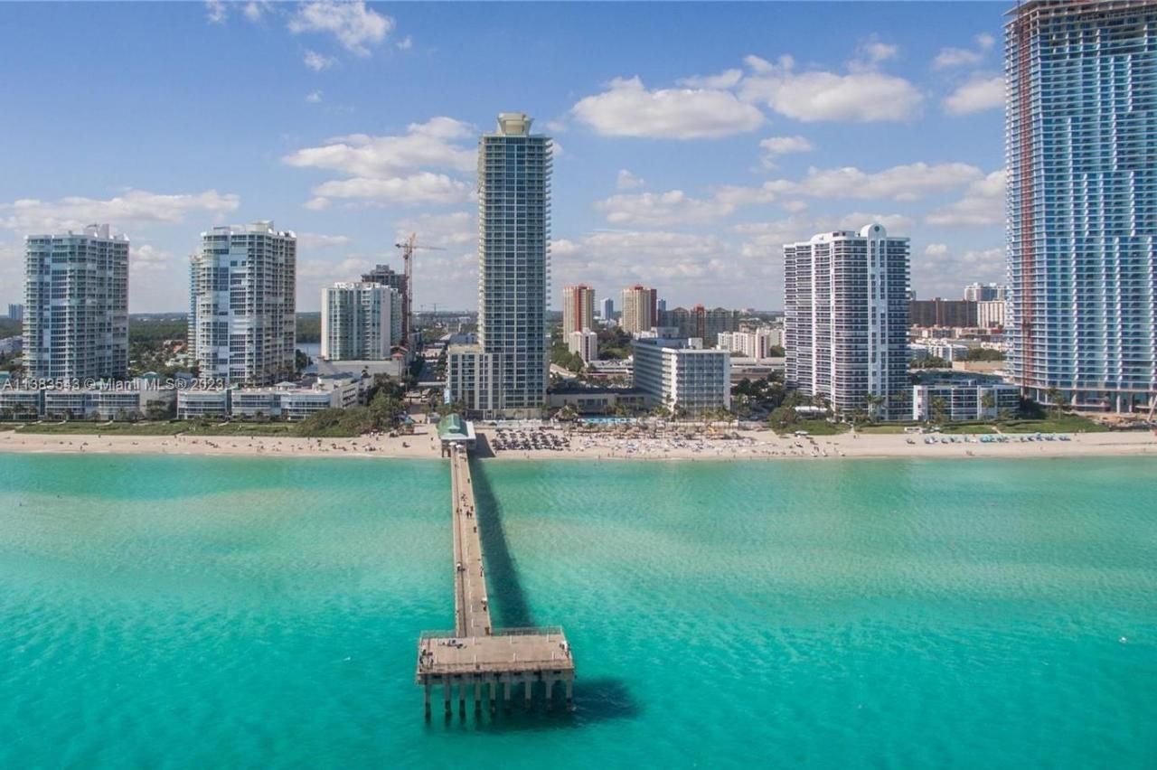 16699 Collins Ave, Unit 1705, Sunny Isles Beach, FL 33160 Photo