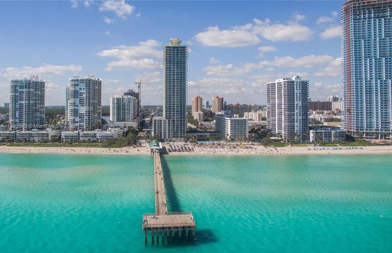 16699 Collins Ave, Unit 1705, Sunny Isles Beach, FL 33160 Photo