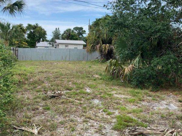4669 SE May Avenue, Stuart, FL 34997