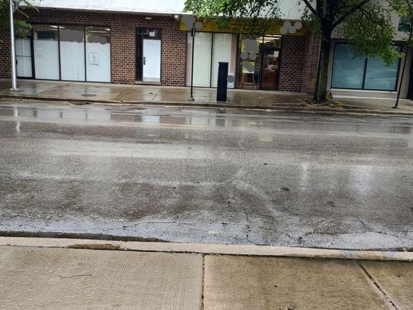 2731 W Touhy Avenue, Chicago, IL 60645