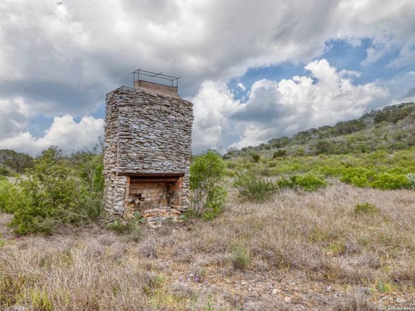 00 Brushy Creek Ranch Rd, ConCan, TX 78838