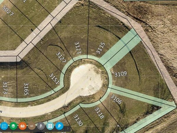 3109 Golden Gate Ct SW, Cedar Rapids, IA 52404