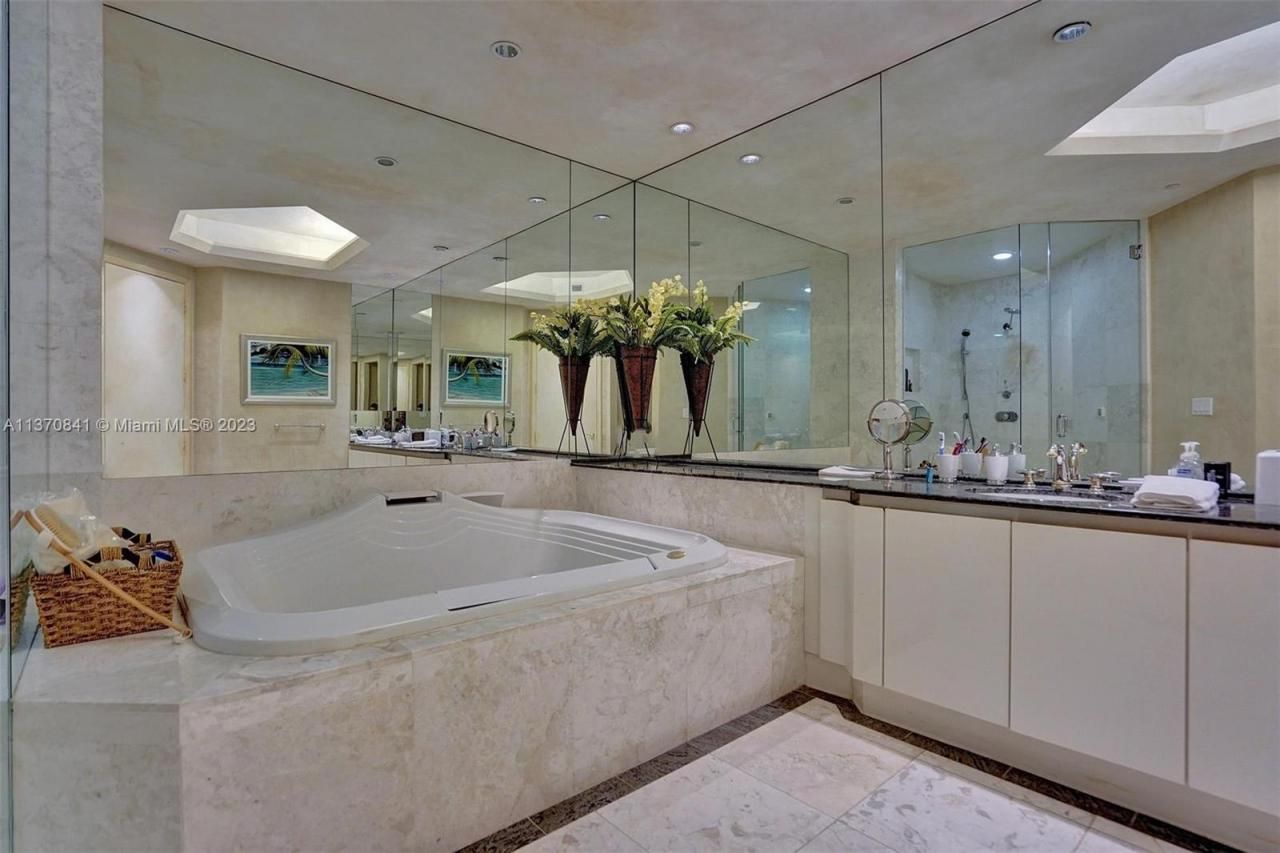 2600 Island Blvd, Unit 101, Aventura, FL 33160 Photo