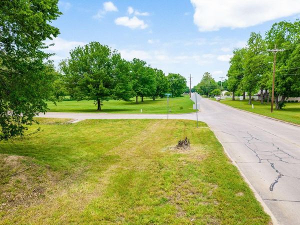 809 S Muskogee Avenue, Claremore, OK 74017