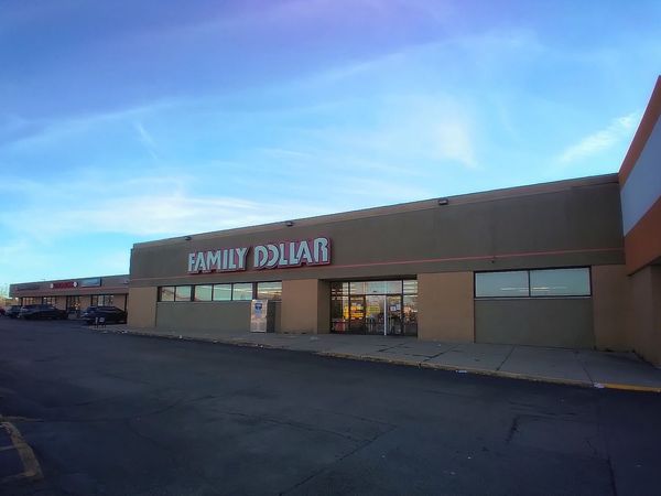 390 W Chrysler Dr, Belvidere, IL 61008