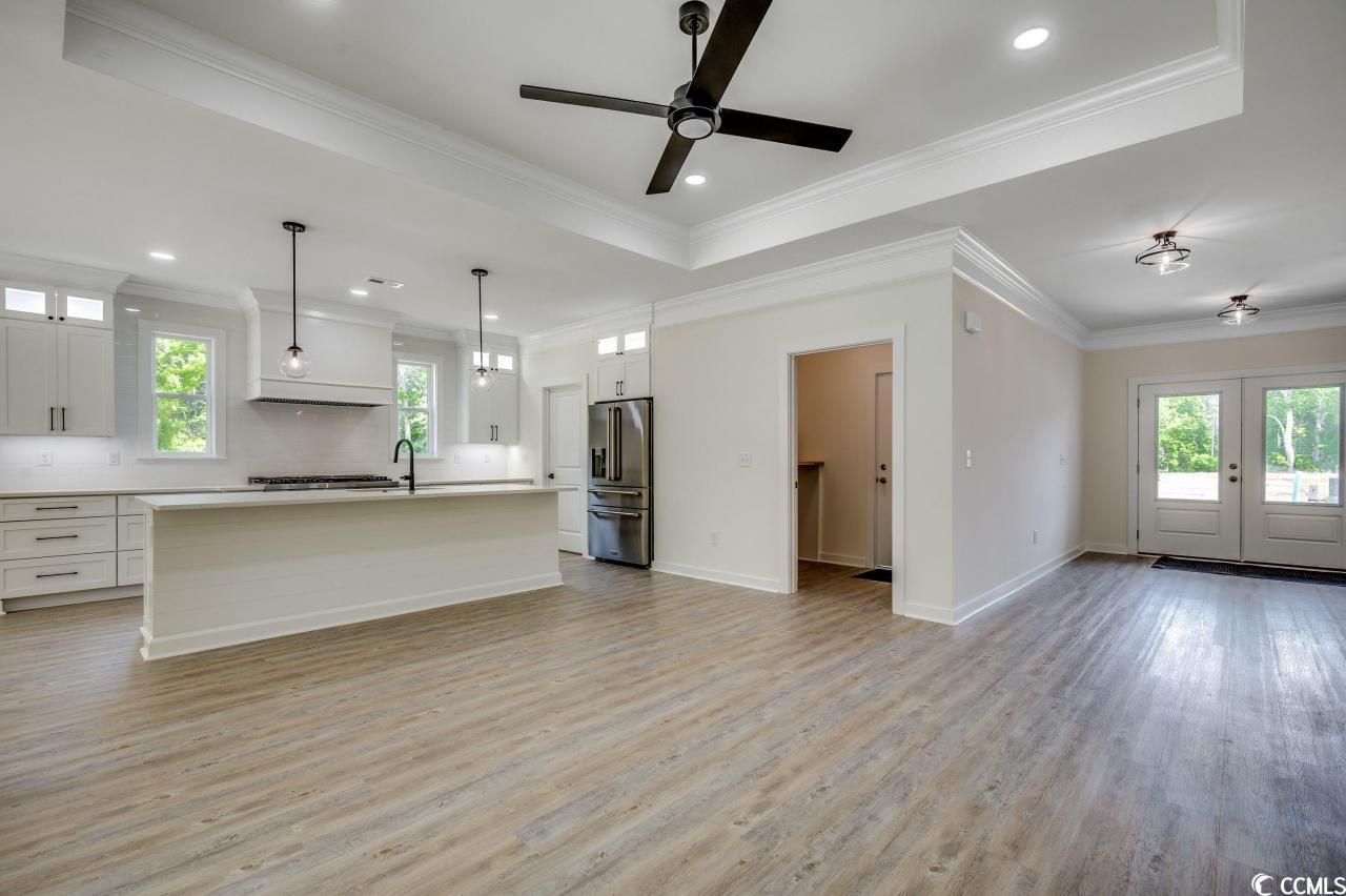 329 Spinney Dr. Photo 5