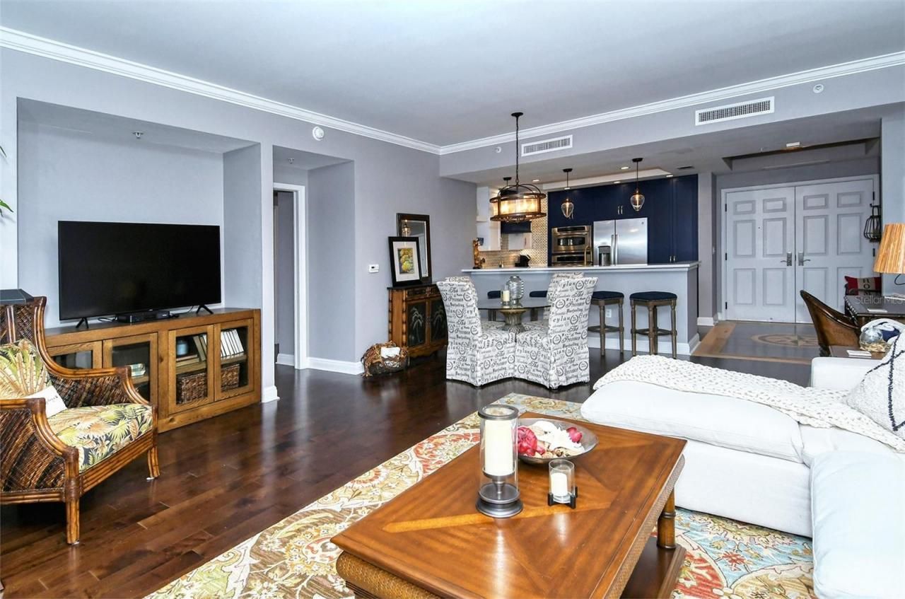 50 Central Avenue, Unit 14B, Sarasota, FL 34236 Photo