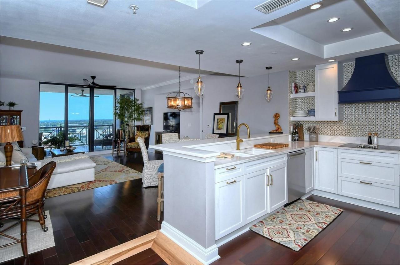 50 Central Avenue, Unit 14B, Sarasota, FL 34236 Photo