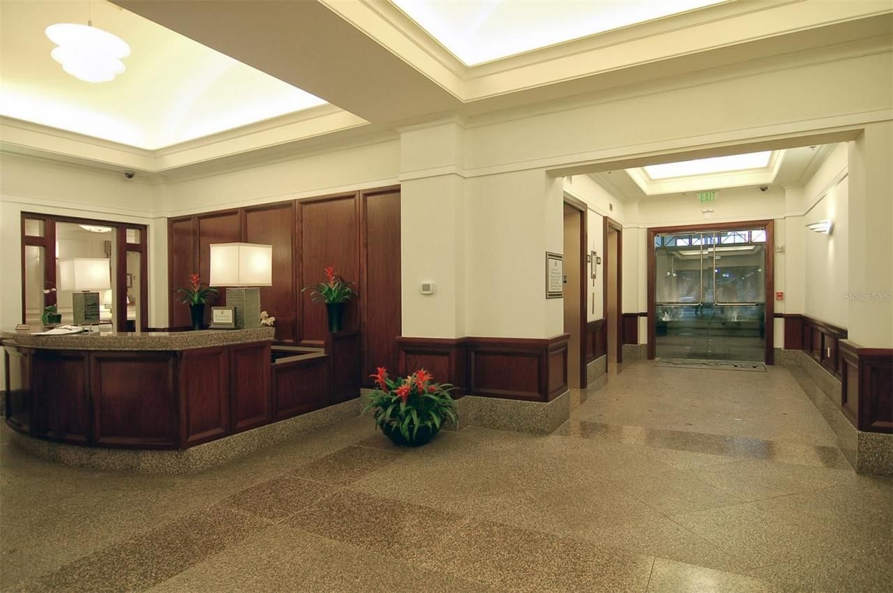 50 Central Avenue, Unit 14B, Sarasota, FL 34236 Photo