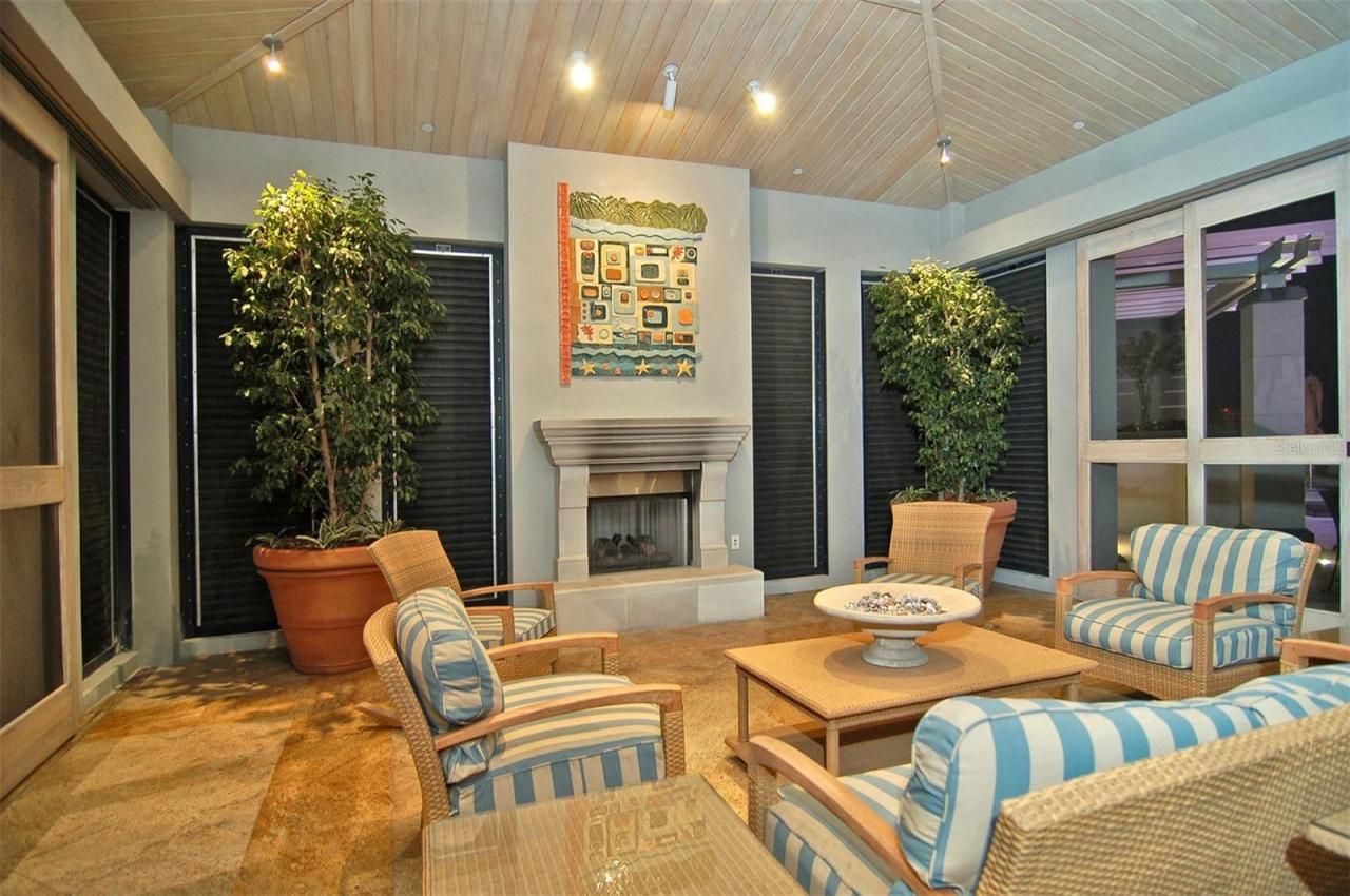 50 Central Avenue, Unit 14B, Sarasota, FL 34236 Photo