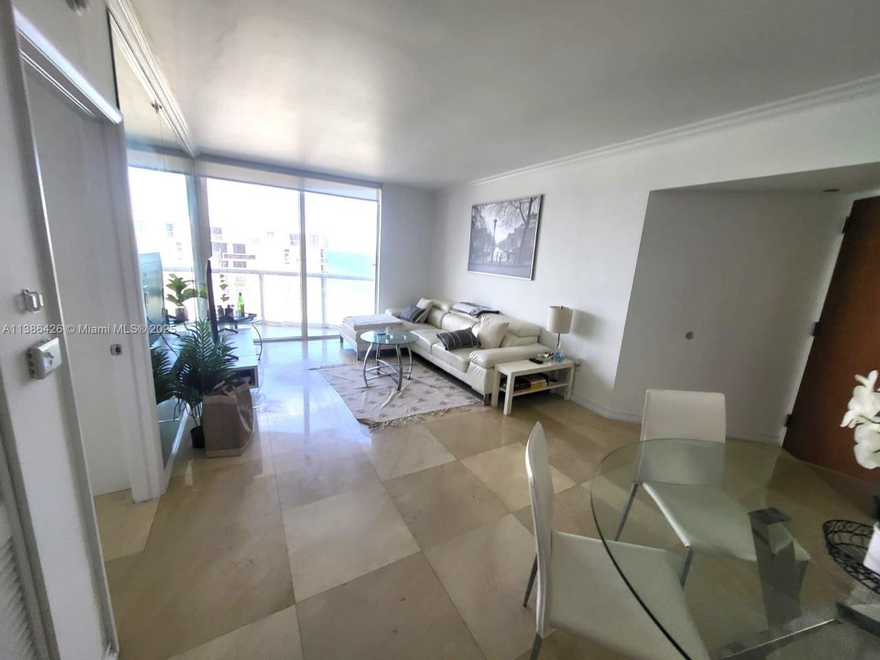 6365 Collins Ave, Unit 1711, Miami Beach, FL 33141 Photo