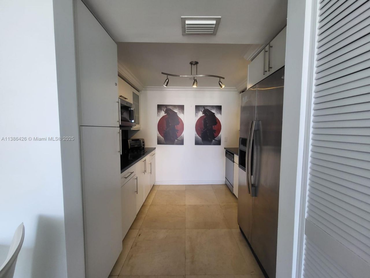 6365 Collins Ave, Unit 1711, Miami Beach, FL 33141 Photo