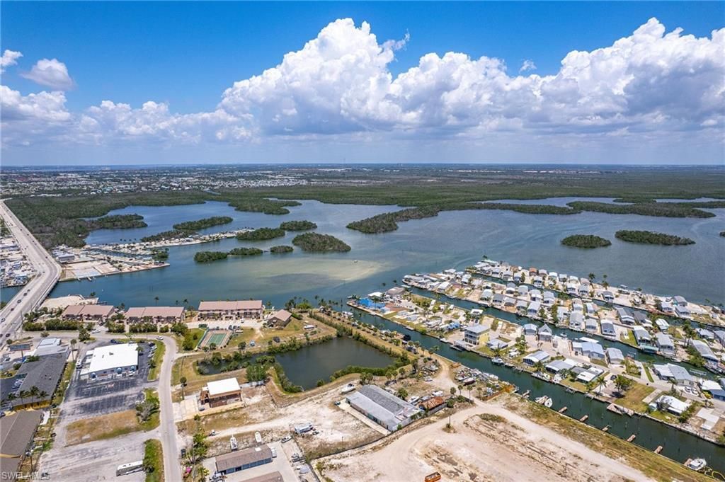 870 Buttonwood Dr, Fort Myers Beach, FL 33931 Photo