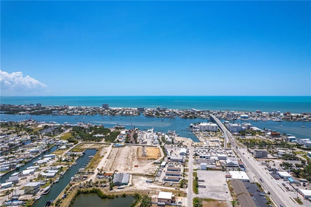 870 Buttonwood Dr, Fort Myers Beach, FL 33931 Photo