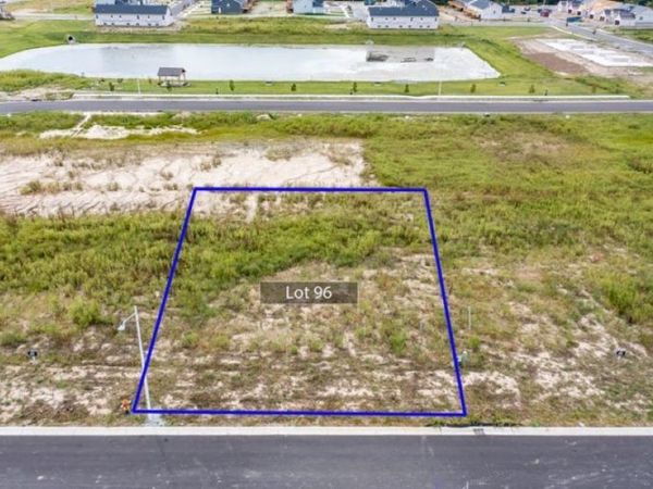Tomt, 890 m²