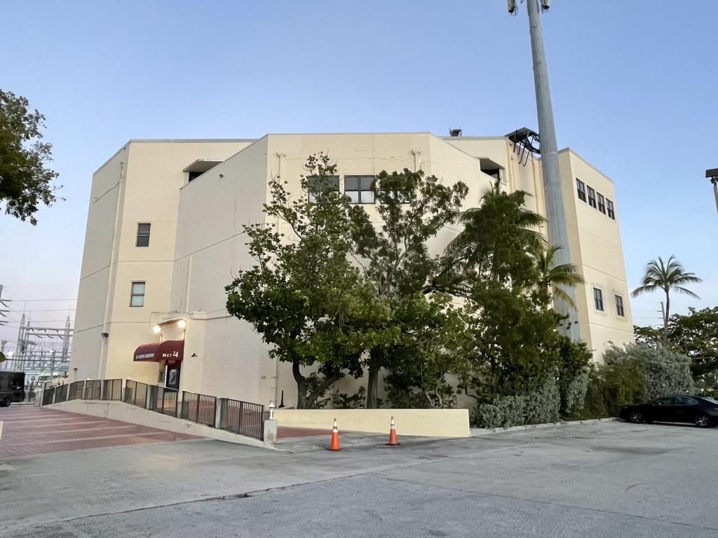 1010 Kennedy Drive, Unit 400, Key West, FL 33040 Photo