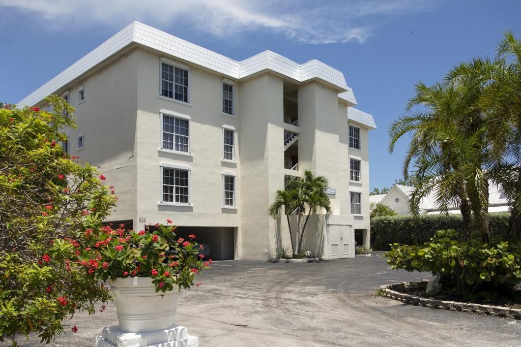 833 Eisenhower Drive, Unit 303, Key West, FL 33040 Photo