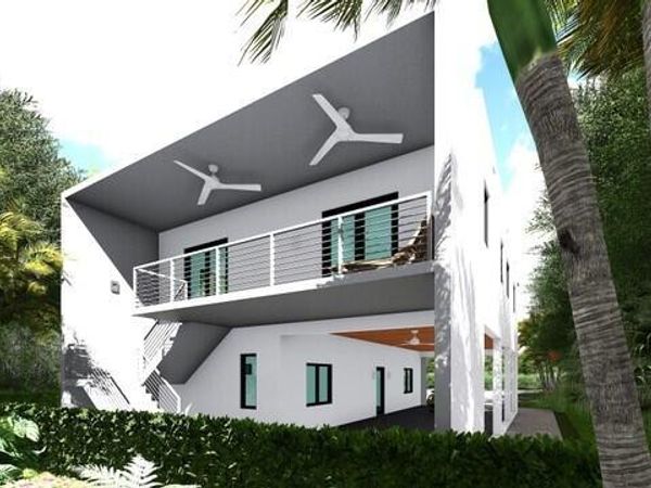 11 Tarpon Avenue, KEY LARGO, FL 33037