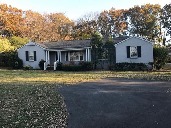 2323 Castleman Dr, Nashville, TN 37215