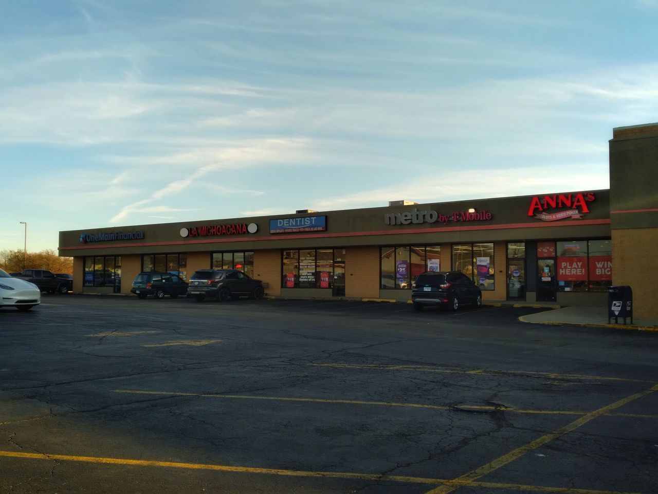 342 - 372 W Chrysler Dr, Belvidere, IL 61008