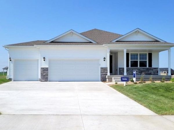 206 41st Street SW, Altoona, IA 50009