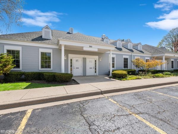 280 N Rand Road, Lake Zurich, IL 60047