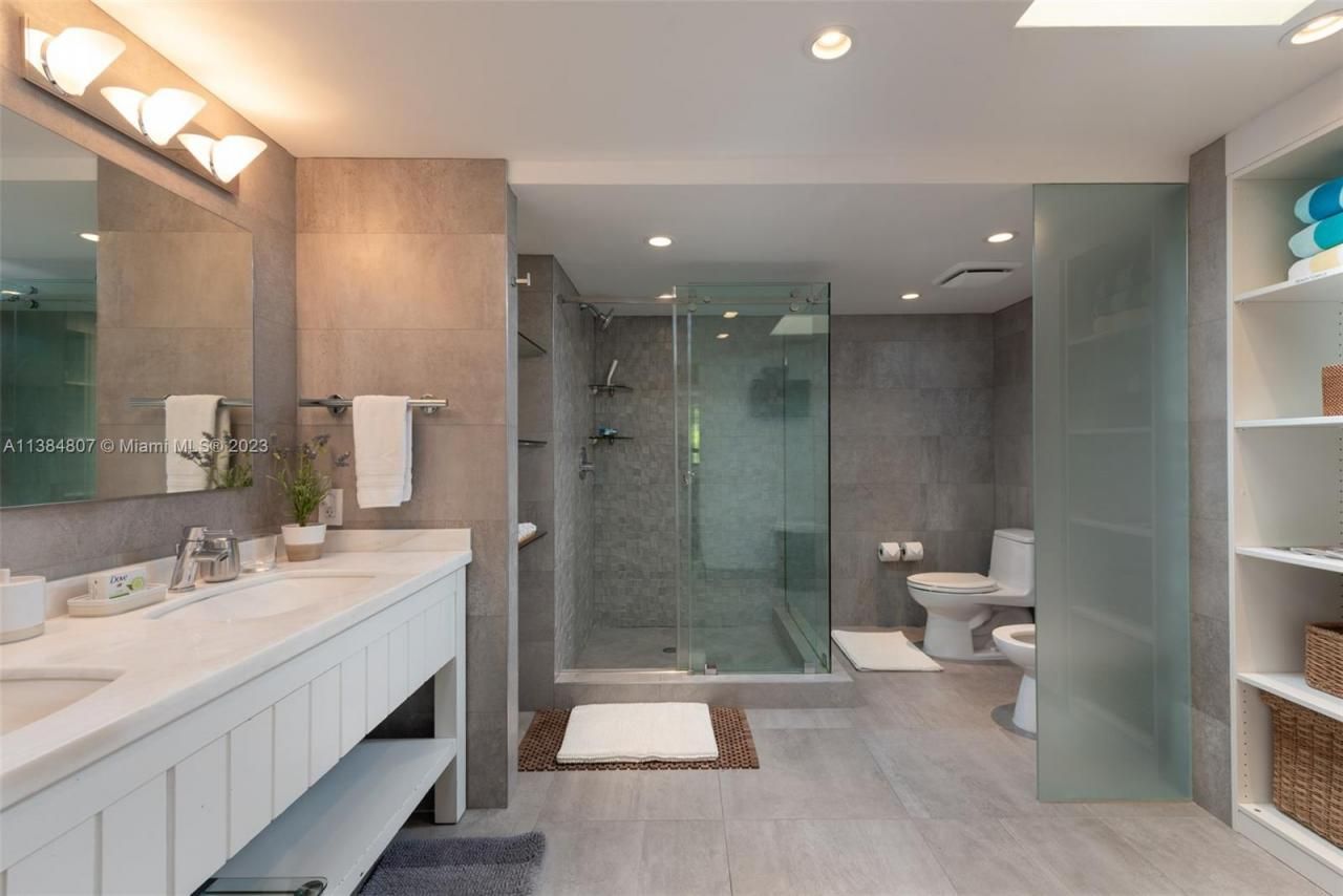 121 Crandon Blvd, Unit 463, Key Biscayne, FL 33149 Photo