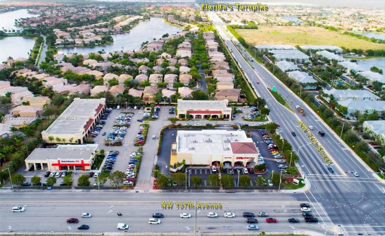 10740 NW 74th St, Doral, FL 33178 Photo