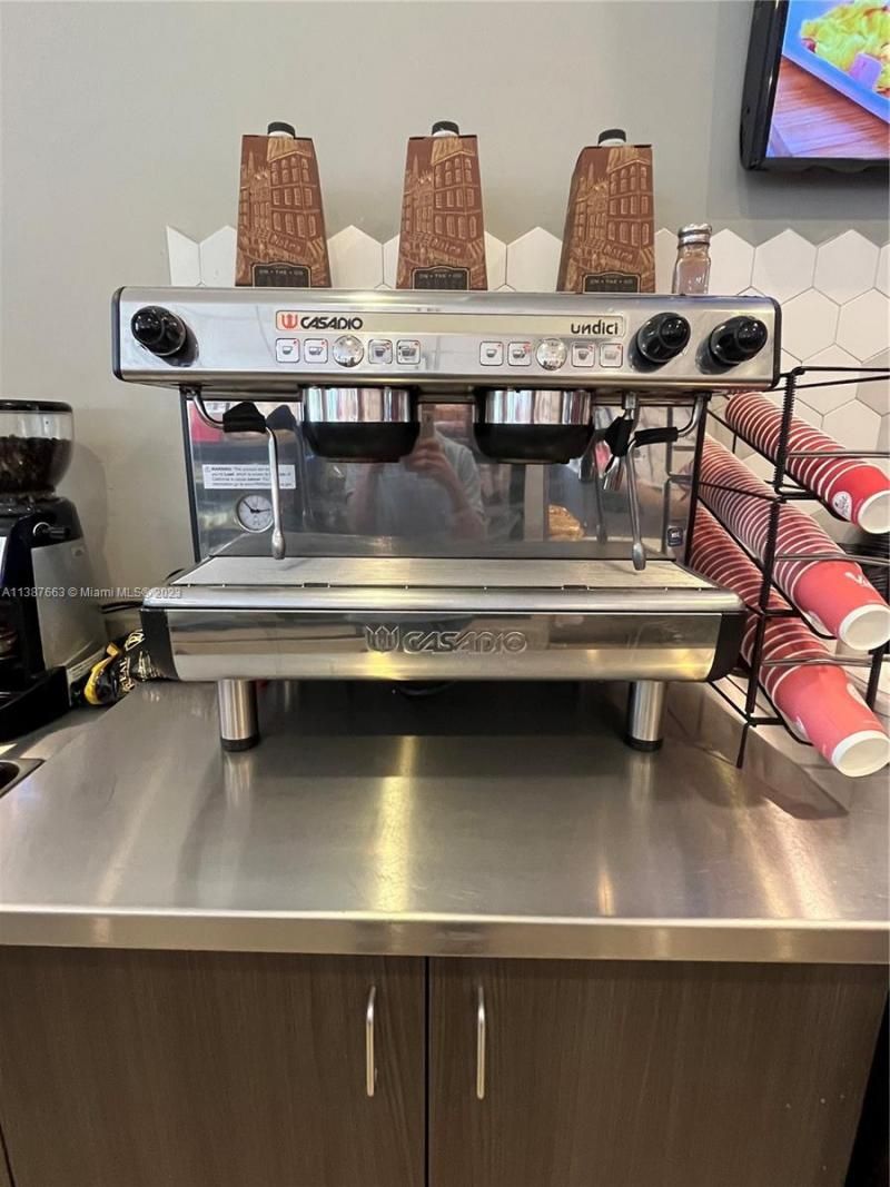 10740 NW 74th St, Doral, FL 33178 Photo