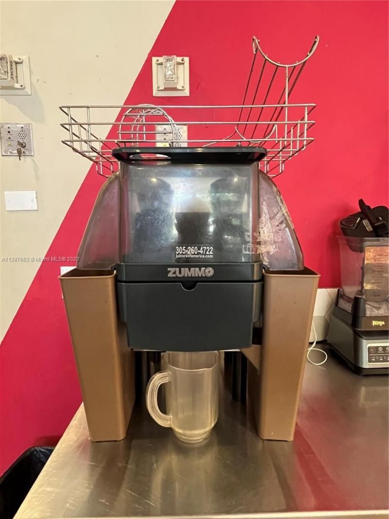 10740 NW 74th St, Doral, FL 33178 Photo