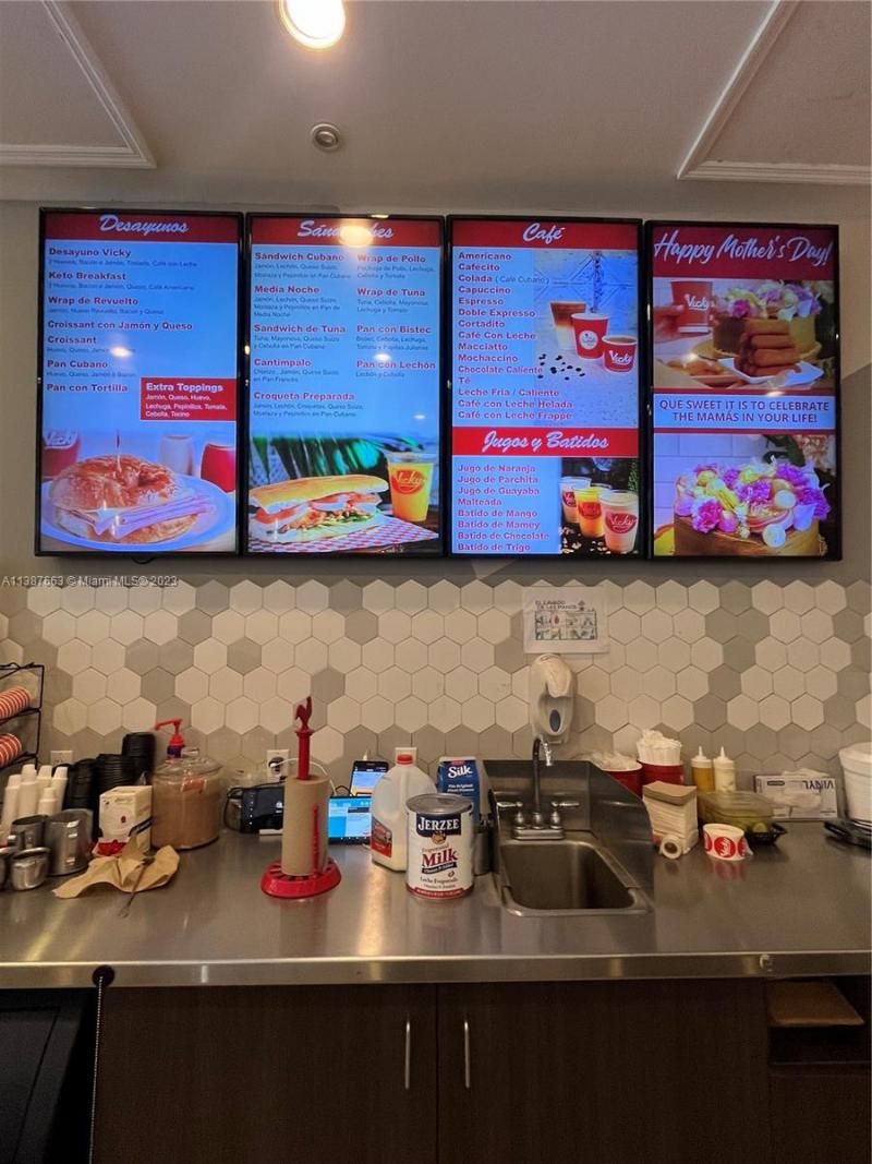 10740 NW 74th St, Doral, FL 33178 Photo